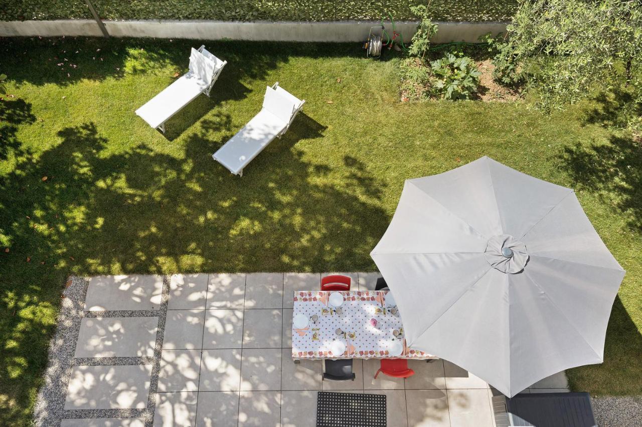 Villa Donne Del Lago Vittoria Salo Bagian luar foto